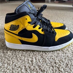 Jordan Air Jordan 1 Mid SE